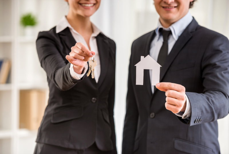 How Do Realtors and Real Estate Agents Differ from Each Other?