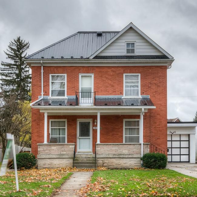 19 PARK Avenue W, Elmira Ontario Single Family in Elmira