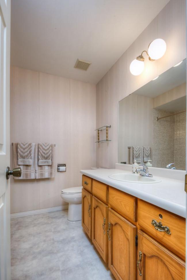 53 STOKE Drive, Kitchener, Ontario Single Family For Sale in Kitchener, Ontario