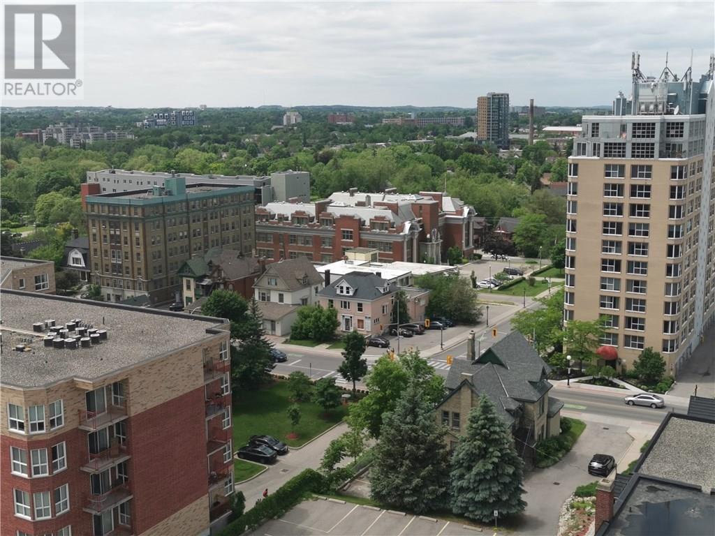 1204 64 Benton Street, Kitchener , Ontario House For Sale in